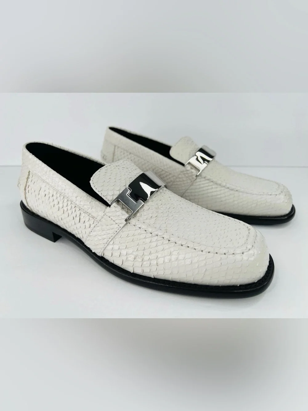 Burberry Tower Loafer Horsebit White Textured Leather Flat Women Shoes EU 40